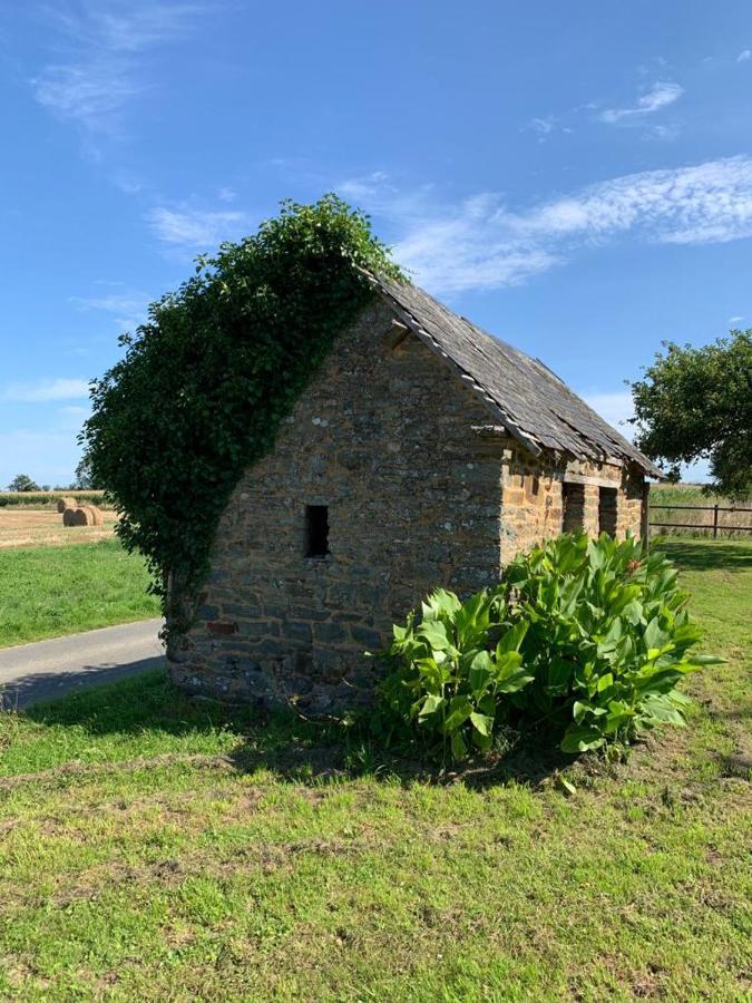 Maison Precey Luaran gambar