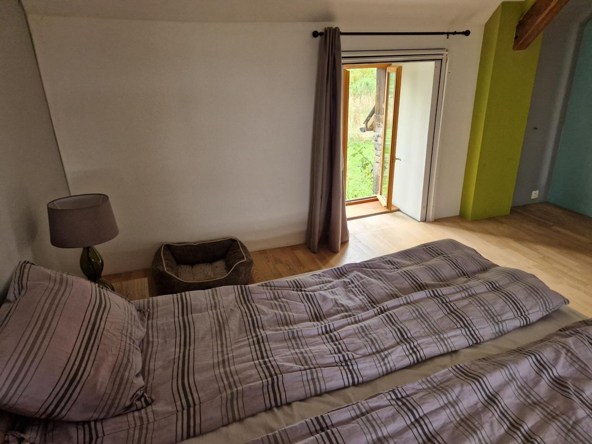 Maison Precey Luaran gambar